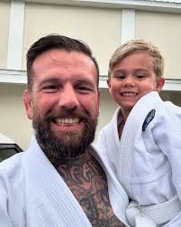 Brandon Quick's Instagram, Twitter & Facebook