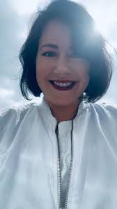 Karen Kilgannon's Instagram, Twitter & Facebook