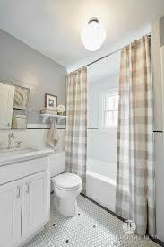 See more ideas about curtain inspiration, bathroom decor, bathroom design. Pin By Arquitrecos Blog On Banheiros Small Farmhouse Bathroom Small Bathroom Remodel Bathroom Design