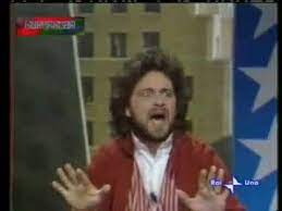 Brani stranoti degli anni 70/80, tra cui un brano di lucio battisti. Beppe Grillo Te La Do Io L America 1983 Youtube