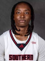 Brett Ledbetter's Instagram, Twitter & Facebook