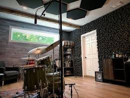 A snare, bass, mounted tom (sometimes two mounted toms) and a floor tom. Ways To Soundproof A Drum Room Audimute