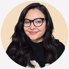 Amanda Mayes's Instagram, Twitter & Facebook