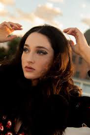 Maeve Steele releases new single and video for synth-pop gem “Shimmer”