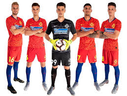 The club competes in the liga i, the top tier of romanian football. Novas Camisas Do Fcsb 2019 2020 Nike Mantos Do Futebol