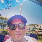 Jonathan Meas's Instagram, Twitter & Facebook