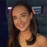 Leah Dennis's Instagram, Twitter & Facebook