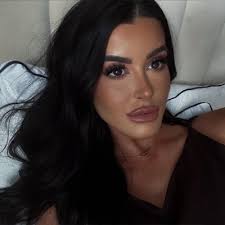 Grace Ledesma (@GraceLe80731413)