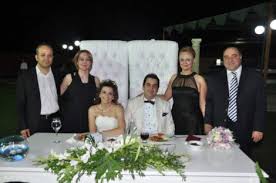 Tip Dunyasi Doktor Ciftin Dugununde Bulustu Guncel