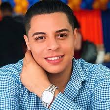 ▷ Biografía de Eduin Caz ◁ Grupo Firme, edad, estatura, pack, esposa, hijos 