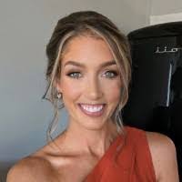 Carolyn Ackley's Instagram, Twitter & Facebook