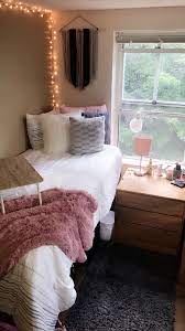 Pin By Suhed Mansur On College Stylish Dorm Room Dorm Room Inspiration Dorm Room Decor