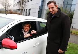 The company is registered at the trade register at the local court of cologne with the legal form of private limited company (number hrb 18068). Toyota Kreditbank Macht Den Kolner Kreidekreis Mobil