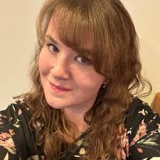 What is the typical weight loss requirement before bariatric surgery?