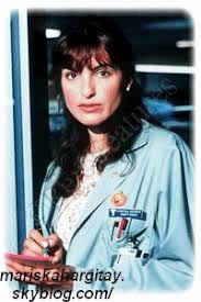 Sa mère est jayne mansfield, actrice populaire du xx°s et son père mickey hargitay, également acteur. Mariska Hargitay Dans Urgences Mariska Hargitay Et New York Unite