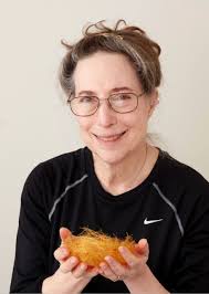 Rose Levy's Instagram, Twitter & Facebook