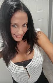 Hi, does anyone have a good gastroenterologist that really cares to find  out your diagnosis. I've experienced couple doctors very angry and not  talkative. Plz share your Doctor