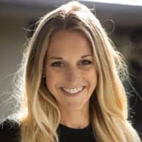 Stephanie Kirkbride's Instagram, Twitter & Facebook