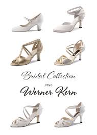 Manche Frauen Scheinen Mit Hohen Absatzen Geboren Worden Zu Sein Sie Stolzieren Auf Ihren High Heels Durch Die Brautschuhe Schuhe Hochzeit Vintage Brautschuhe
