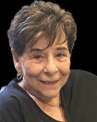 Dana Destefano's Instagram, Twitter & Facebook