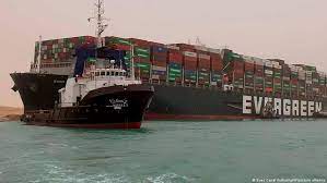 Alle versuche, das verunglückte containerschiff »ever given« im suezkanal aus seiner querlage zu befreien, sind bislang gescheitert. Bpbnrdihjgp Gm