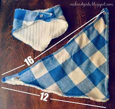 Débutants vous êtes les bienvenus !matériel nécessaire pour coudre : Diy Bandana Drool Bib Tutorial Two Different Styles Baby Sewing Projects Baby Sewing Diy Baby Stuff