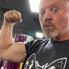 Wishing former Ireland Kitman Charlie O'Leary a very happy 101st Birthday!  😎🥳