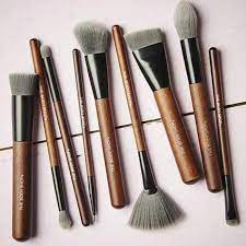 The bristles feel nice and soft against the skin and blends products in really well.it's not a bad price either. Pin On Beauty Hair