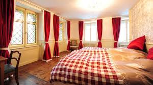 Jolie maison de famille bauloise entièrement rénovée cette année pouvant accueillir 7 personnes maximum (en cours de finition). Maison De Famille A Louer A Pontresina