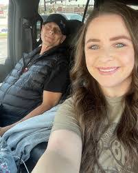 Megan Mummert's Instagram, Twitter & Facebook