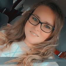 Ashley Brindle's Instagram, Twitter & Facebook