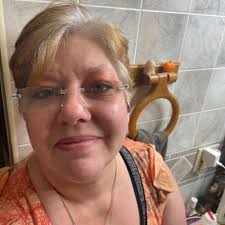 Sharing my new and improved Substack “Roux Girl”