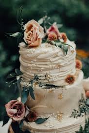 Forest Fairy Tale Wedding At Koerner S Pub In Vancouver Junebug Weddings In 2020 White Wedding Cakes Wedding Cakes Vintage Wedding Cake Rustic