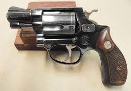 Buy your guns, ammo, and gun accessories with powder 32 gauge 32 h and r magnum 32 north american arms 32 rimmed 32 smith and wesson 32 smith and if you're in the market for an ar we've got some popular @rugersofficial models. Smith Wesson Model 36 Revolver 38 Special For Sale At Gunauction Com 11351636