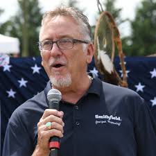 Smithfield Foods proudly donated 103 acres of farmland to the Coharie Tribe  during the 55th Coharie Powwow in Clinton, NC. This gift supports  agriculture, youth education and conservation for future generations. We're