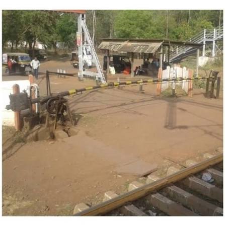 Manual Level Crossing Gate at ₹ 120000 | Barricade Gate in Howrah | ID: 11564391333