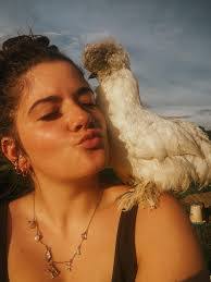 Kellie Gorman's Instagram, Twitter & Facebook