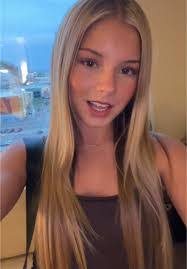 Kelley Perry's Instagram, Twitter & Facebook