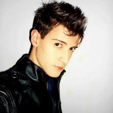 Mark Hewes's Instagram, Twitter & Facebook