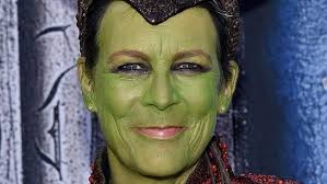 Jamie Lee Curtis wore cosplay to the Warcraft premiere, somehow, pulled it  off