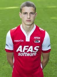 Guus til (born 22 december 1997) is a dutch professional footballer who plays as a midfielder for sc freiburg, on loan from spartak moscow. Guus Til Az A1 Ditismijnteam
