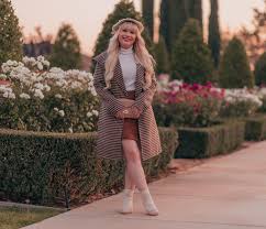 Dark Academia Fashion for Fall - Lizzie in Lace