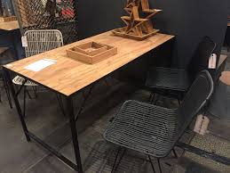Adjustable feet allow you to level the table on uneven floors. Designs That Make Metal Table Legs The Stars Of The Show