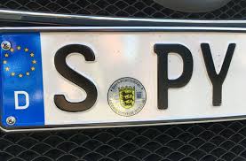 Nach dem am montag veröffentlichten beschluss muss die vorschrift in der. Kuriose Kfz Kennzeichen Von Dose Bis Mut Lustige Autonummern Im Blick Stuttgart Stuttgarter Zeitung