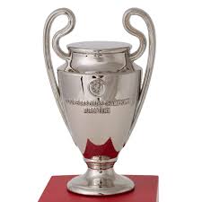 Follow champions league 2020/2021 standings, overall, home/away and form (last 5 besides champions league 2020/2021 standings you can find 5000+ competitions from more than. Uefa Champions League Trophy 7cm Offizieller Fc Bayern Store
