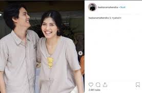 Lihat profil windy apsari di linkedin, komunitas profesional terbesar di dunia. 7 Potret Kemesraan Baskara Mahendra Dan Kekasih Manis Abis Matamata Com