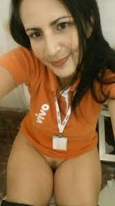 Gostosa da Vivo nua exibindo a bucetinha 