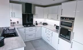 phoenix white gloss make kitchens