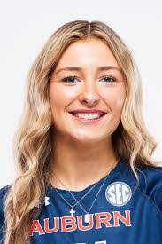 Belle Patrick's Instagram, Twitter & Facebook