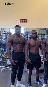 Rams defensive end aaron donald is an absolute freak of nature and is poised to give the new england patriots problems during the super bowl. 12up On Twitter Who Wore It Better D K Metcalf Or Aaron Donald